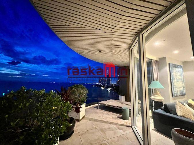 picture For Sale: The Cove Condominium – Luxurious 3-Bedroom with Stunning Ocean View - 4/16