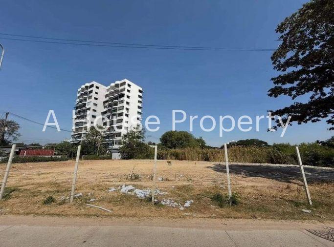 picture Beautiful land plot for sale, great location, near Jomtien Beach, Pattaya, Chonburi - 1/4