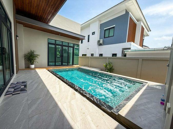 picture Single house for sale, Huai Yai, Phrom, Sriracha, beautiful house with private swimming pool - 2/20