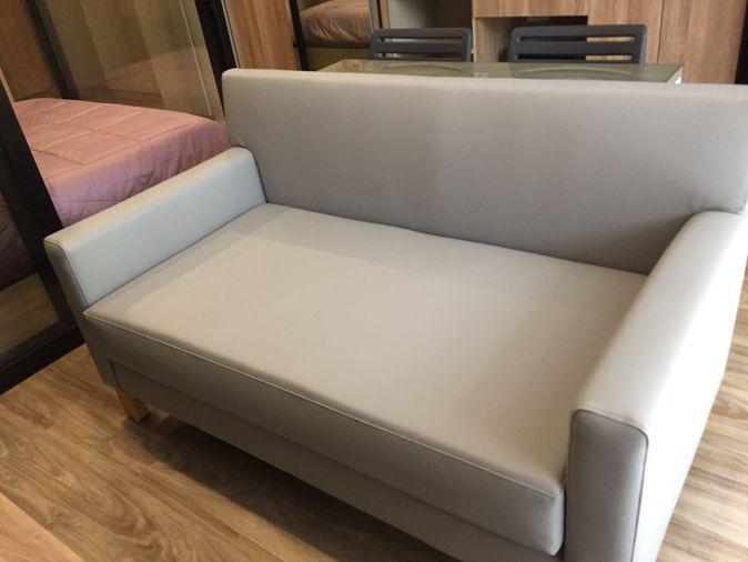 รูป Blossom Condo Sathorn-Charoenrat (บลอสซั่ม คอนโด แอท สาทร-เจริญราษฎร์) ห้องสวย เครื่องใช้ไฟฟ้า-เฟอร์นิเจอร์ครบ เดินทางสะดวก - รูปที่ 2/11