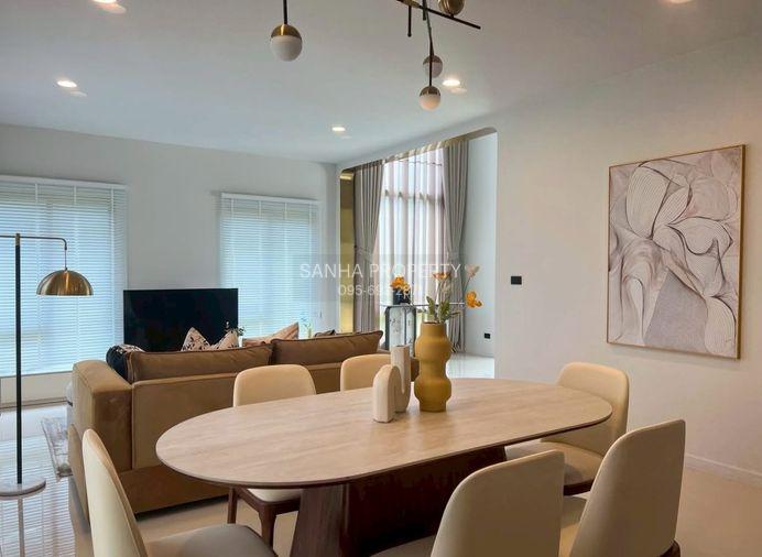 รูป 🏡บ้านหรูให้เช่า✨บุราสิริ กรุงเทพกรีฑา แต่งครบสวยพร้อมอยู่ (4 ห้องนอน 4 ห้องน้ำ) เพียง 175,000/เดือน ▫️Line: @sanhaproperty📲092-6242892 รหัส SHW026 - รูปที่ 1/14