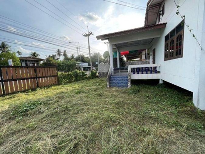 รูป ขายบ้านเดี่ยวชั้นเดียว มีโกดัง ทำเลติดถนนใหญ่ ห่างตัวเมืองเพชรบูรณ์ 2.5 กม. หมู่บ้าน บ้านไร่ ต.สะเดียง อ.เพชรบูรณ์ 67000 - รูปที่ 4/10
