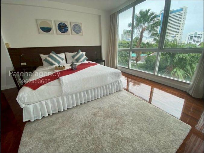 picture Available 1Feb26! Sathorn Gallery. 4beds 270sqm. Pets ok! Line id: @pfagent - 8/15