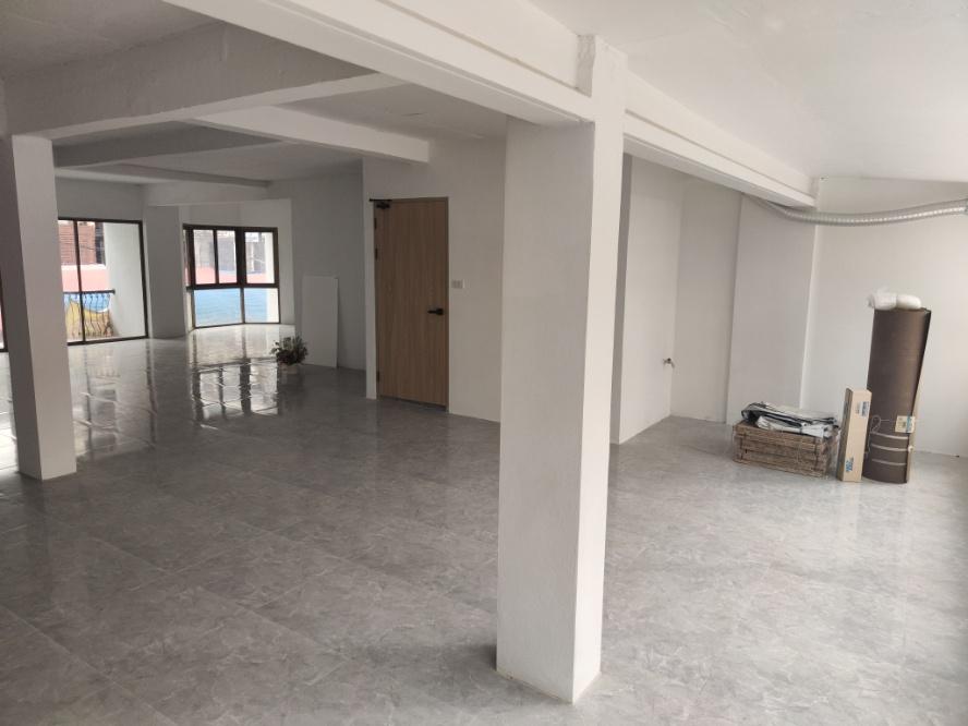 picture Rent space on Witthayu Road behind Rolex Watch Center - 5/19