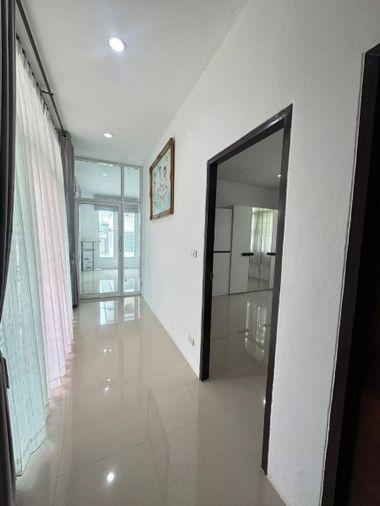 picture Second-hand detached house for sale, Pattaya area, Soi Phonpraphanimit 32, Bang Lamung, Chonburi - 8/16