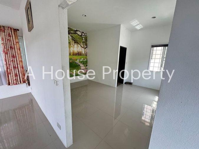 picture Second-hand detached house for sale, Pattaya area, Soi Phonpraphanimit 32, Bang Lamung, Chonburi - 11/16