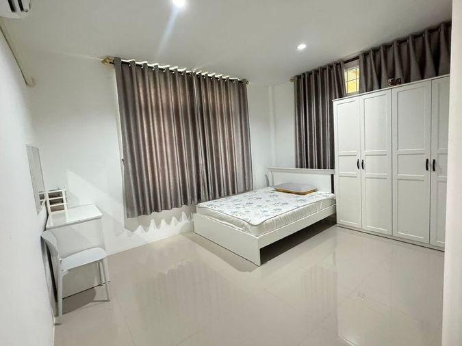 picture Second-hand detached house for sale, Pattaya area, Soi Phonpraphanimit 32, Bang Lamung, Chonburi - 9/16