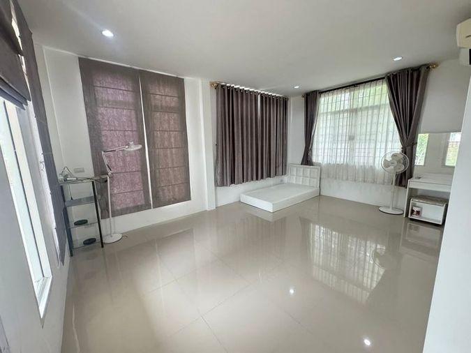 picture Second-hand detached house for sale, Pattaya area, Soi Phonpraphanimit 32, Bang Lamung, Chonburi - 6/16