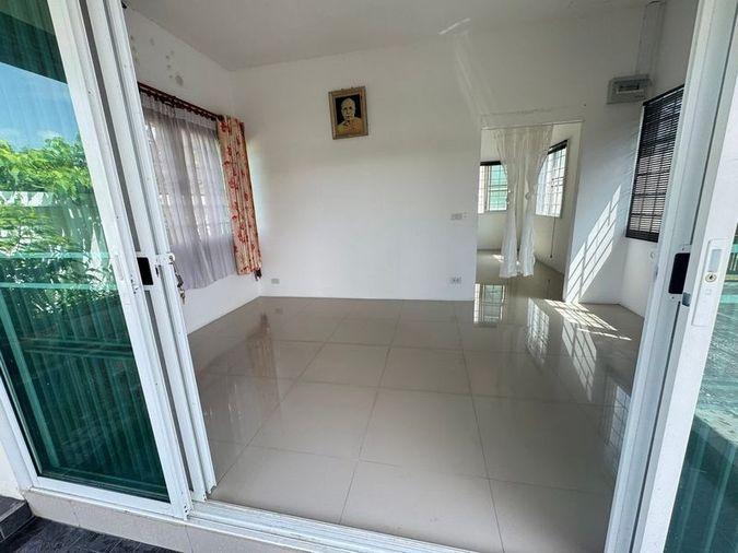 picture Second-hand detached house for sale, Pattaya area, Soi Phonpraphanimit 32, Bang Lamung, Chonburi - 5/16