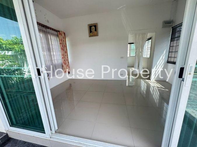 picture Second-hand detached house for sale, Pattaya area, Soi Phonpraphanimit 32, Bang Lamung, Chonburi - 5/16