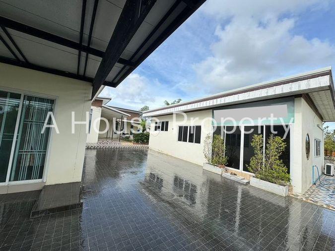 picture Second-hand detached house for sale, Pattaya area, Soi Phonpraphanimit 32, Bang Lamung, Chonburi - 2/16