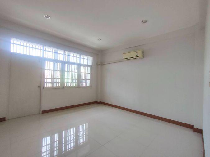 picture 🏢 For Rent commercial building (ST-02) - 9/17