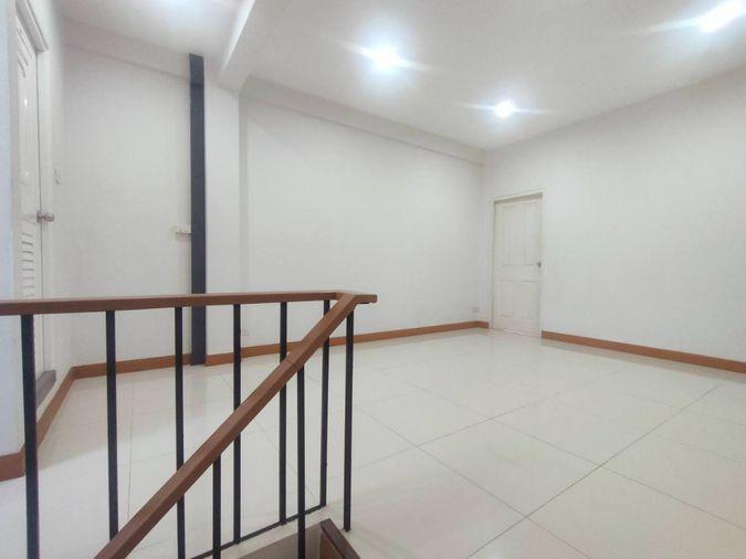 picture 🏢 For Rent commercial building (ST-02) - 8/17