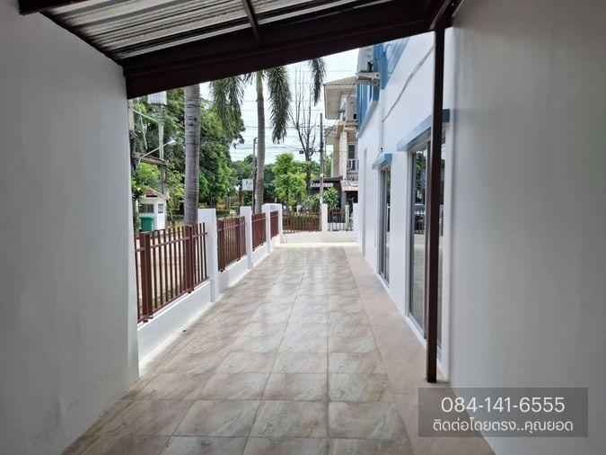 รูป ทาวน์เฮ้าส์ 2 ชั้น โครงการ วิสต้า อเวนิว เพชรเกษม 81 หลังมุม บ้านพร้อมอยู่ ติดสวนส่วนกลางด้านหน้าโครงการ หนองแขม กรุงเทพ (ราคาถูก! 2,900,000 บาท) - รูปที่ 22/24
