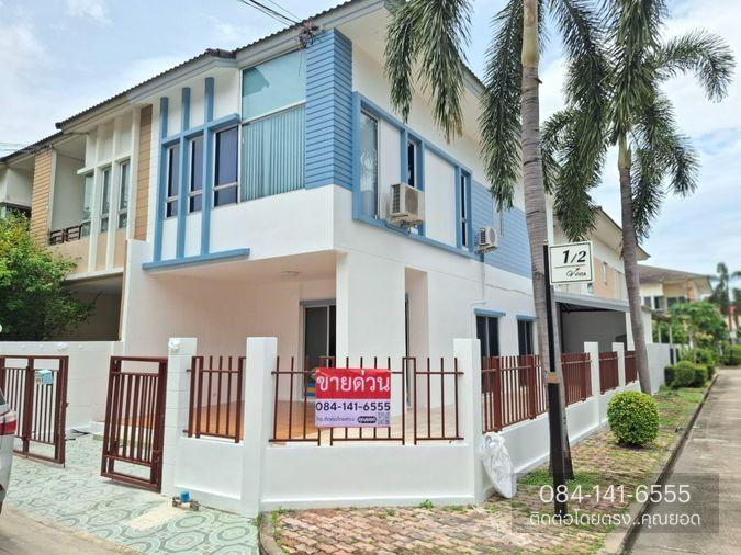 รูป ทาวน์เฮ้าส์ 2 ชั้น โครงการ วิสต้า อเวนิว เพชรเกษม 81 หลังมุม บ้านพร้อมอยู่ ติดสวนส่วนกลางด้านหน้าโครงการ หนองแขม กรุงเทพ (ราคาถูก! 2,900,000 บาท) - รูปที่ 1/24
