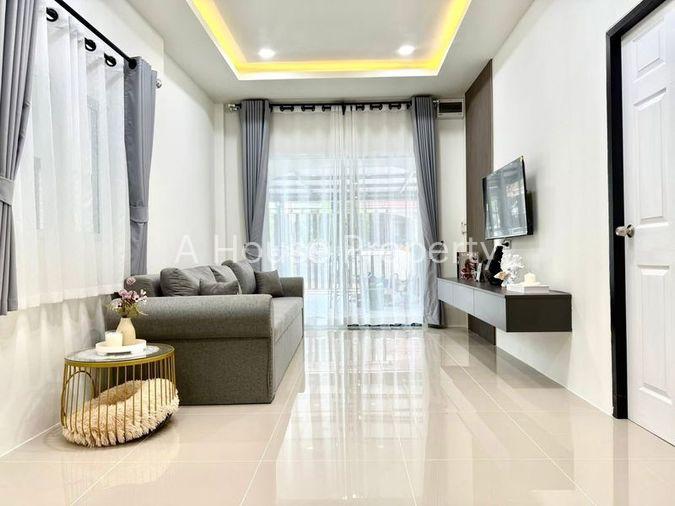 รูป ขายบ้านสวยพัทยา หมู่บ้านรัตนากรวิลเลจ 3 ซอยเนินพลับหวาน บางละมุง ชลบุรี - รูปที่ 4/16