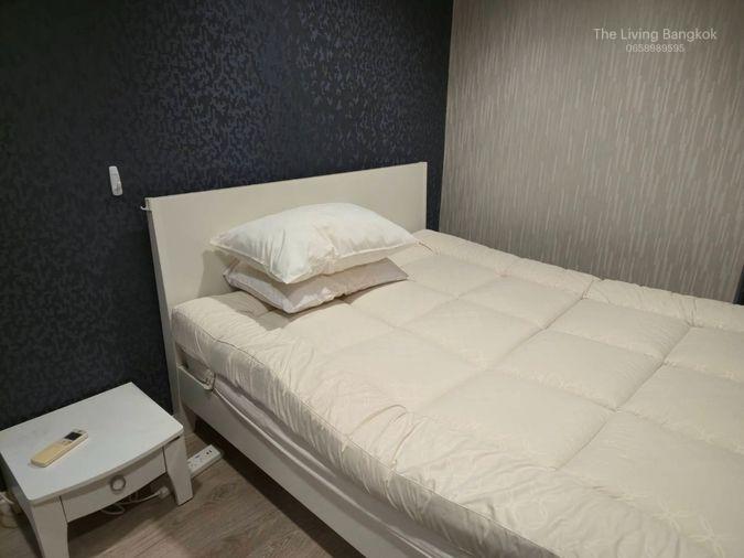 picture Condo for rent : Knightsbridge Bearing( Bearing Station)(Rt-01) - 3/19