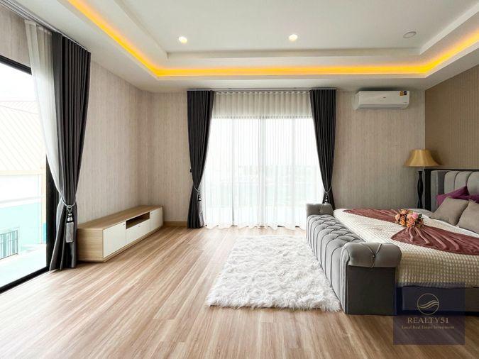 picture Luxury pool villas in the heart of Pattaya Direct financing with the developer - 30/35