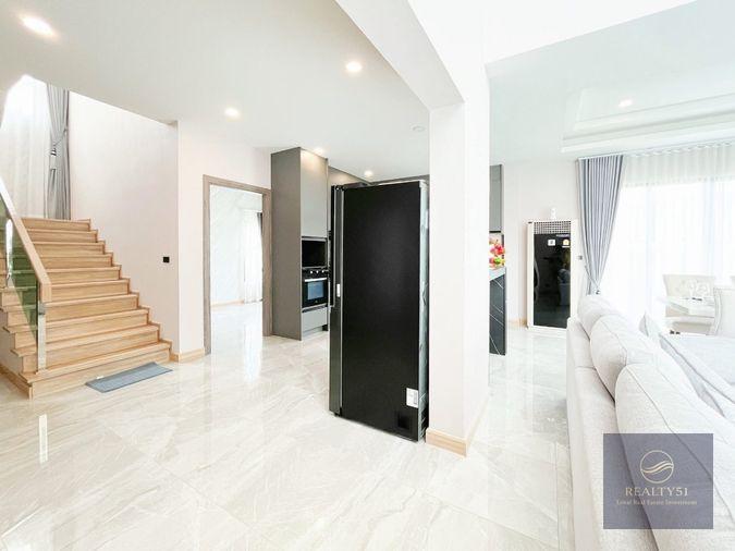 picture Luxury pool villas in the heart of Pattaya Direct financing with the developer - 8/35