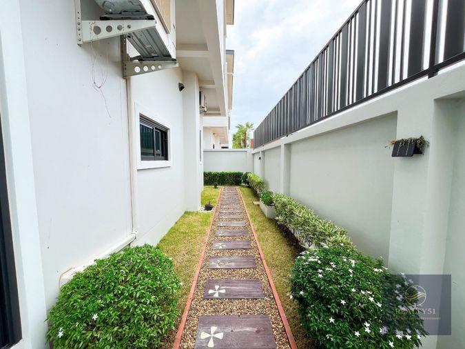 picture Luxury pool villas in the heart of Pattaya Direct financing with the developer - 35/35