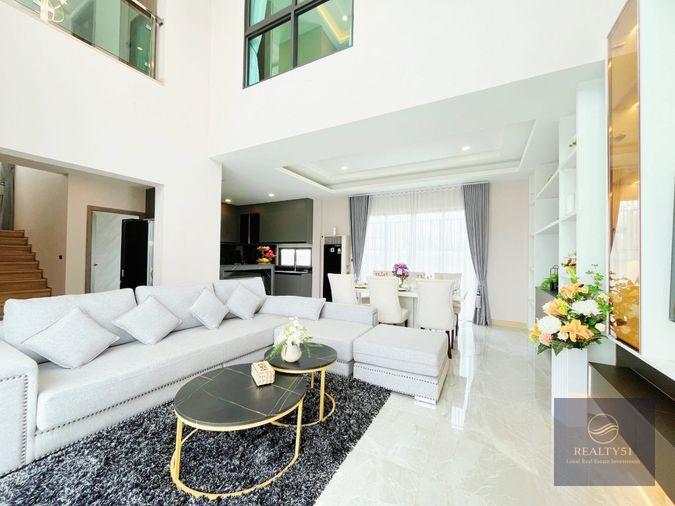 picture Luxury pool villas in the heart of Pattaya Direct financing with the developer - 6/35
