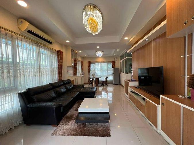 picture Two-storey detached house for sale, Casa Legend Village project, Sriracha, Chonburi - 2/17