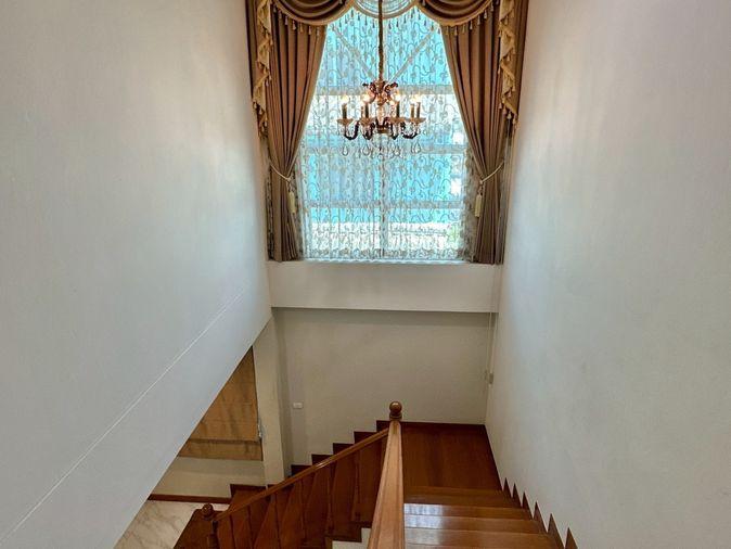 รูป Luxury Home ใกล้ชายหาดบางแสน ทำเลพรีเมียม ตกแต่งพร้อมเข้าอยู่  - รูปที่ 8/22
