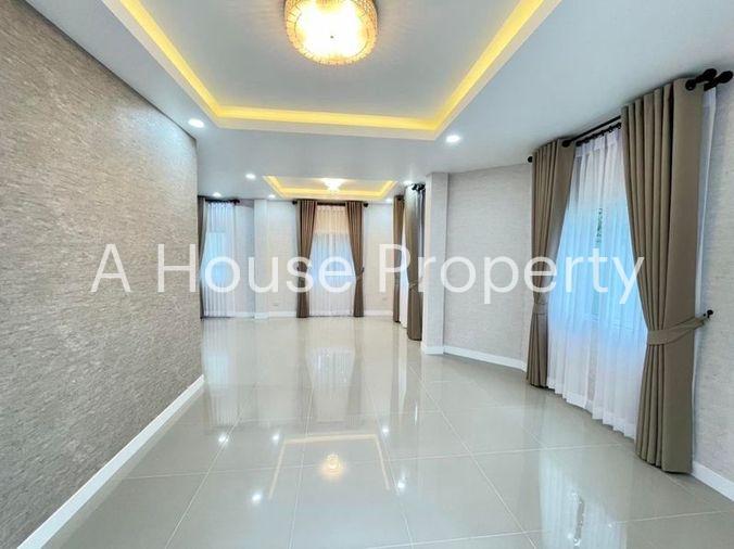 picture Second-hand detached house for sale, Premwara Surasak Project, Sriracha, Chonburi - 8/20