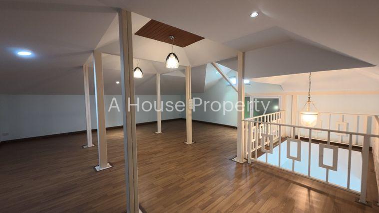 รูป Luxury Home ใกล้ชายหาดบางแสน ทำเลพรีเมียม ตกแต่งพร้อมเข้าอยู่ - รูปที่ 17/22
