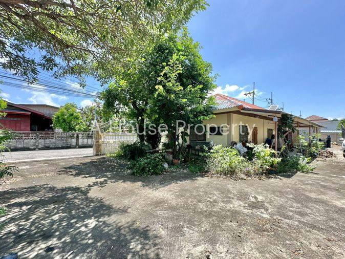 รูป Luxury Home ใกล้ชายหาดบางแสน ทำเลพรีเมียม ตกแต่งพร้อมเข้าอยู่ - รูปที่ 22/22