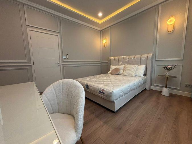รูป 🏡 ให้เช่าบ้านเดี่ยวหรู โครงการเศรษฐสิริ บางนา - สุวรรณภูมิ ✔️5 ห้องนอน 6 ห้องน้ำ 🔐𝗖𝗼𝗱𝗲  : #OL2304_101 - รูปที่ 7/10