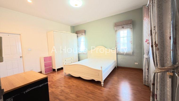 รูป Luxury Home ใกล้ชายหาดบางแสน ทำเลพรีเมียม ตกแต่งพร้อมเข้าอยู่ - รูปที่ 9/22