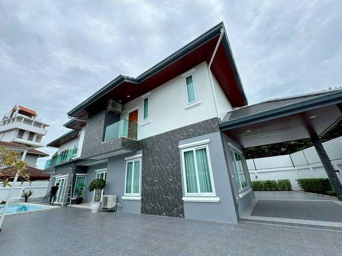 รูป ให้เช่าบ้านเดี่ยวพัทยา ตกแต่งสไตล์โมเดิร์น ทำเลดี ใกล้อ่างเก็บน้ำมาบประชัน  - รูปที่ 1/16