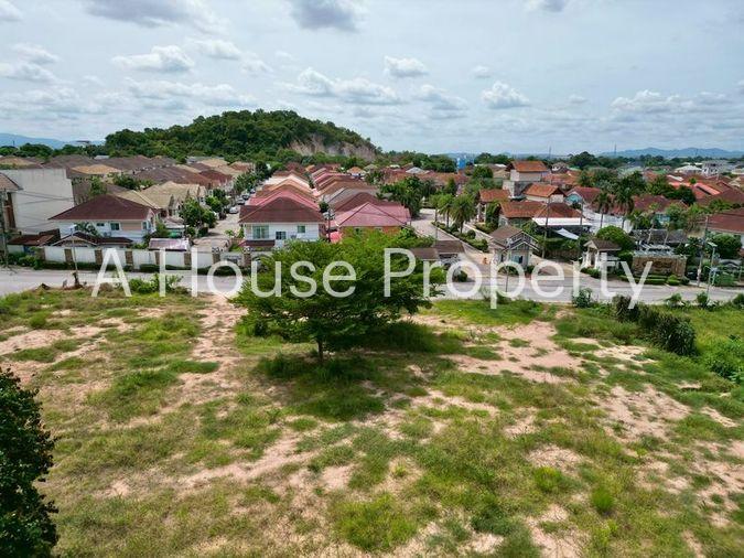 picture Beautiful land plot for sale in Sriracha, community area, opposite Manirin Place Village. - 5/11