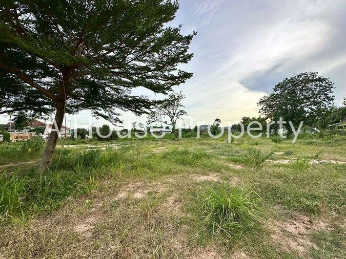 picture Beautiful land plot for sale in Sriracha, community area, opposite Manirin Place Village. - 8/11