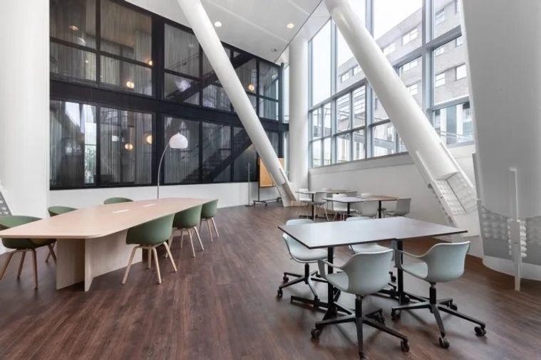 picture Premium office for rent in Leafwork Asia Building, Sukhumvit 26, coworking space, modern meeting room, quiet private office - 1/14