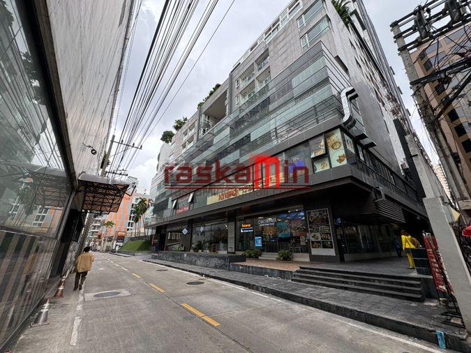 picture Office / Restaurant Space for Rent – 15 Sukhumvit Residence - 1/7