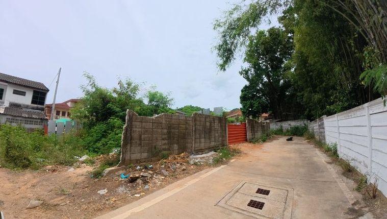 picture Land with buildings, newly built detached house behind Worakit Market, Sriracha, Chonburi - 12/12