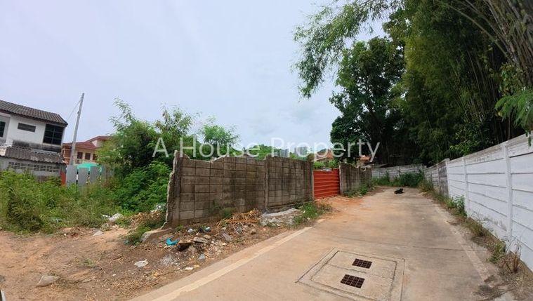 รูป ที่ดินพร้อมสิ่งปลูกสร้าง บ้านเดี่ยวสร้างใหม่ หลังตลาดวรกิจ ศรีราชา ชลบุรี - รูปที่ 12/12