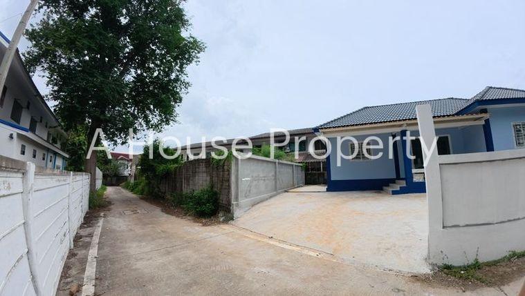 picture Land with buildings, newly built detached house behind Worakit Market, Sriracha, Chonburi - 10/12