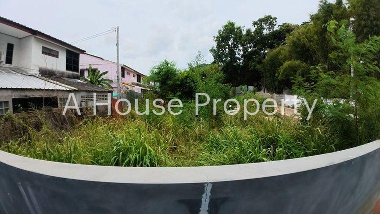 picture Land with buildings, newly built detached house behind Worakit Market, Sriracha, Chonburi - 8/12