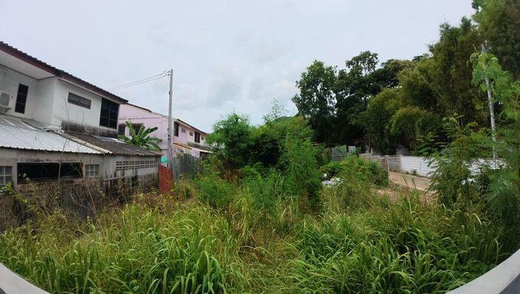 picture Land with buildings, newly built detached house behind Worakit Market, Sriracha, Chonburi - 7/12