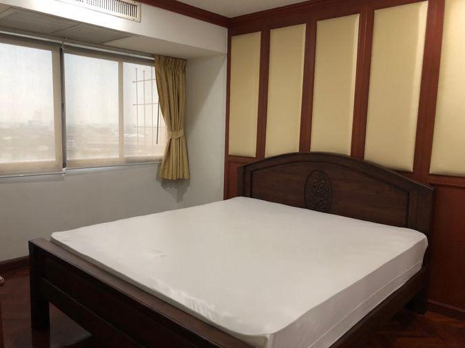 picture P-40116 — For Rent: Salintara Condo 7th Floor 2 Beds 3 Baths Beautiful River View Near MaxValu Rama 3. 085-592-2897 Line: @easythaihome - 1/8