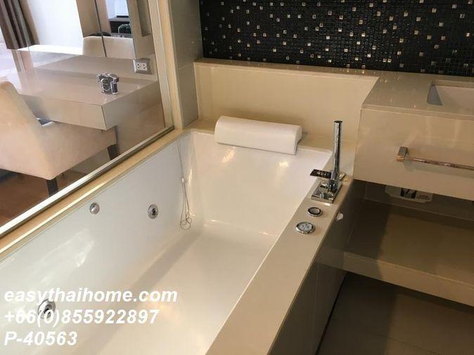 รูป P-40563 วิวเมืองสวย! ดิ แอดเดรส สาทร 1 Bed หรูหรา พร้อมเข้าอยู่! ใกล้ BTS สุรศักดิ์ 35,000 บาท Line Id: @easythaihome 085-592-2897 - รูปที่ 2/4