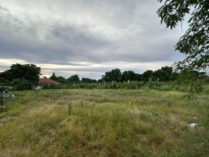 picture Land for sale in Bang Lamung, beautiful plot, Rong Po District, near Sri Suwit School. - 1/6