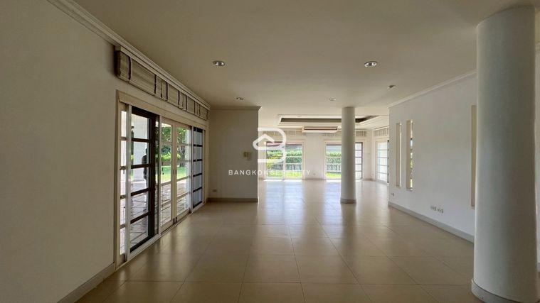รูป เช่าบ้านบางนาติดเลค พร้อมสระว่ายน้ำ - รูปที่ 10/15