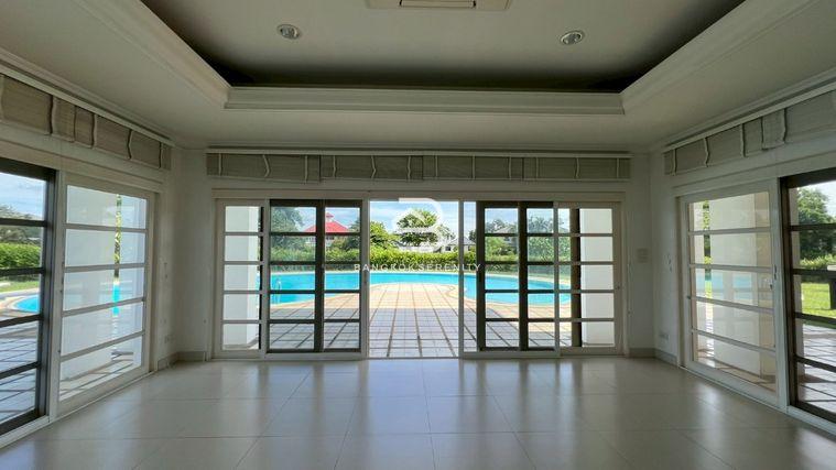 รูป เช่าบ้านบางนาติดเลค พร้อมสระว่ายน้ำ - รูปที่ 9/15
