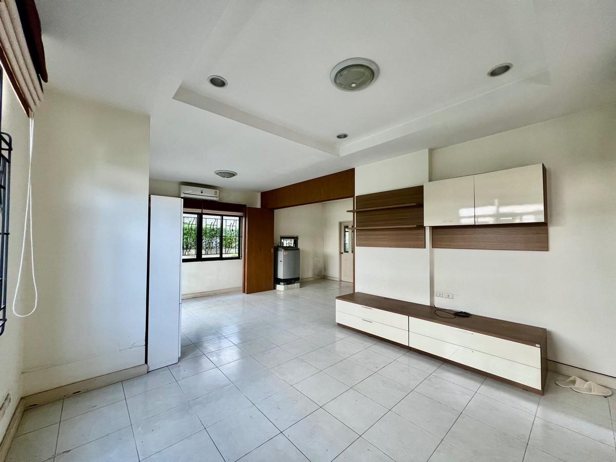picture For Sale: Modern 2-Storey Home at Setthasiri Wongwaen - Sukhapiban 2 - 22/29