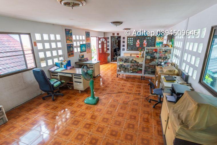 รูป ขาย บ้านเดี่ยว 120 ตรว. หมู่บ้าน นครินทร์ การ์เด้น ร่มเกล้า 19/1 พร้อมอาคารสำนักงาน  เหมาะทั้งในการเป็น Home Office และอยู่อาศัย - รูปที่ 23/27