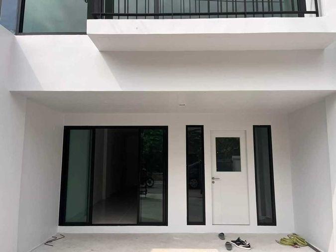 picture Home office for rent ✨ Soi Sukhumvit 70/5 ✨ 2 bedrooms, 3 bathrooms, near BTS Bearing - 8/10